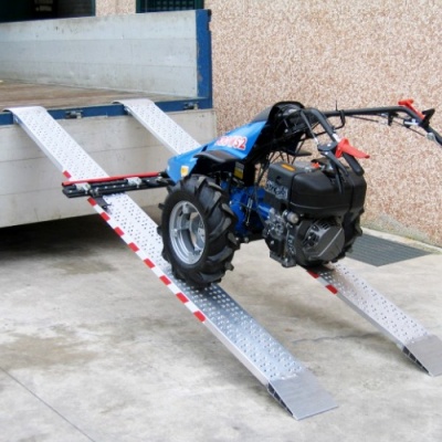 Paire de Rampes d'Aluminium Largeur 315 mm Longueur 4 m. Capacité 711 Kgs